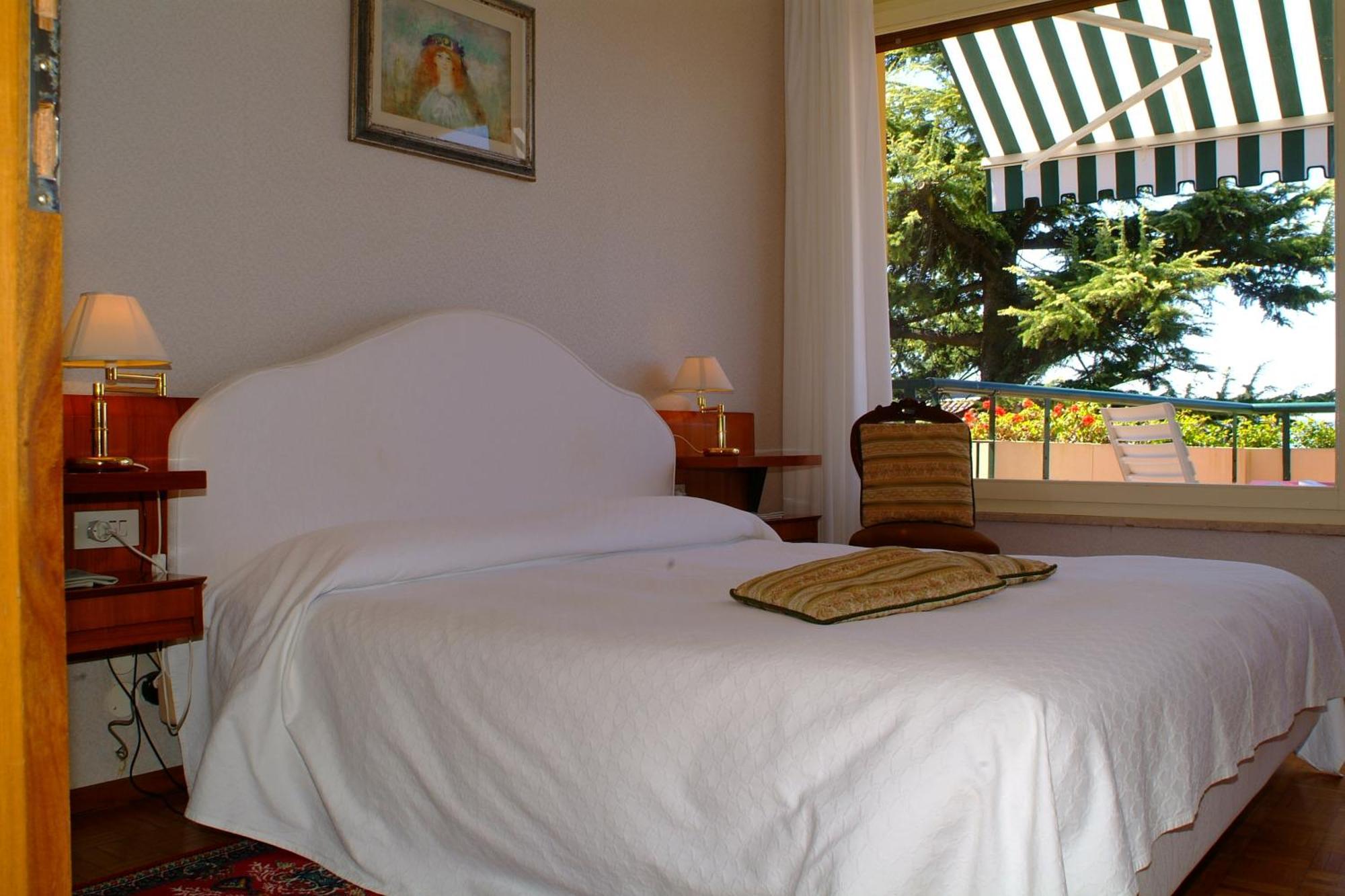 Hotel Broglia Sirmione Bagian luar foto