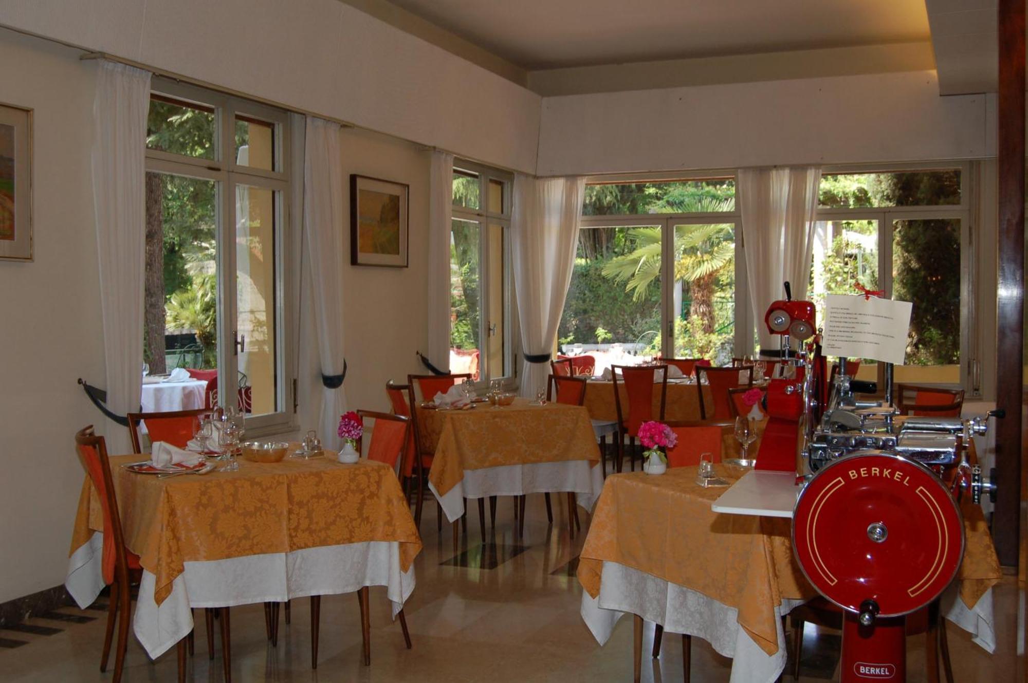 Hotel Broglia Sirmione Bagian luar foto
