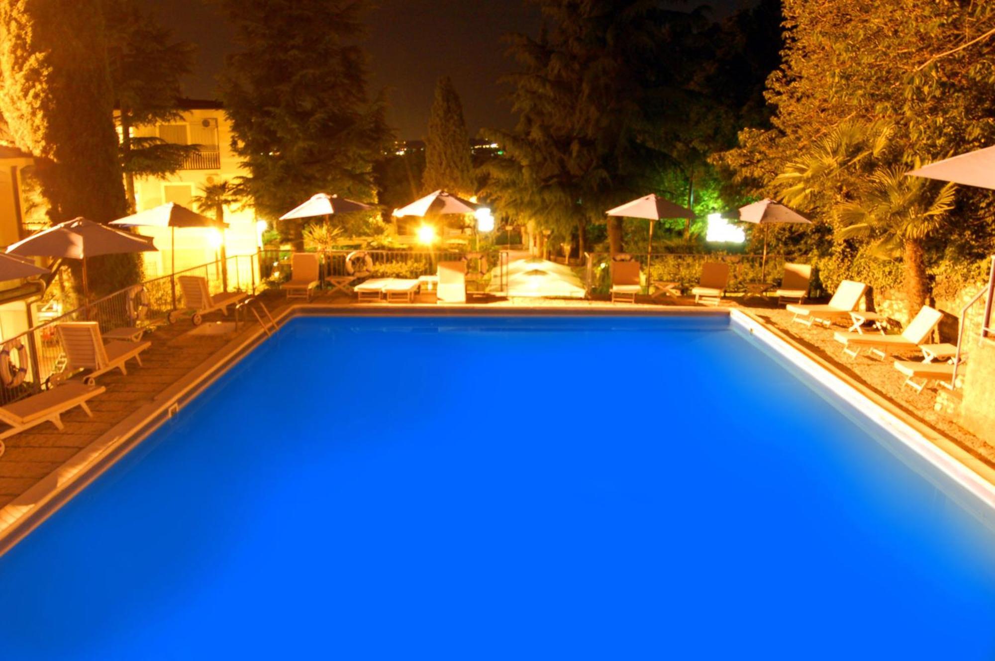 Hotel Broglia Sirmione Bagian luar foto