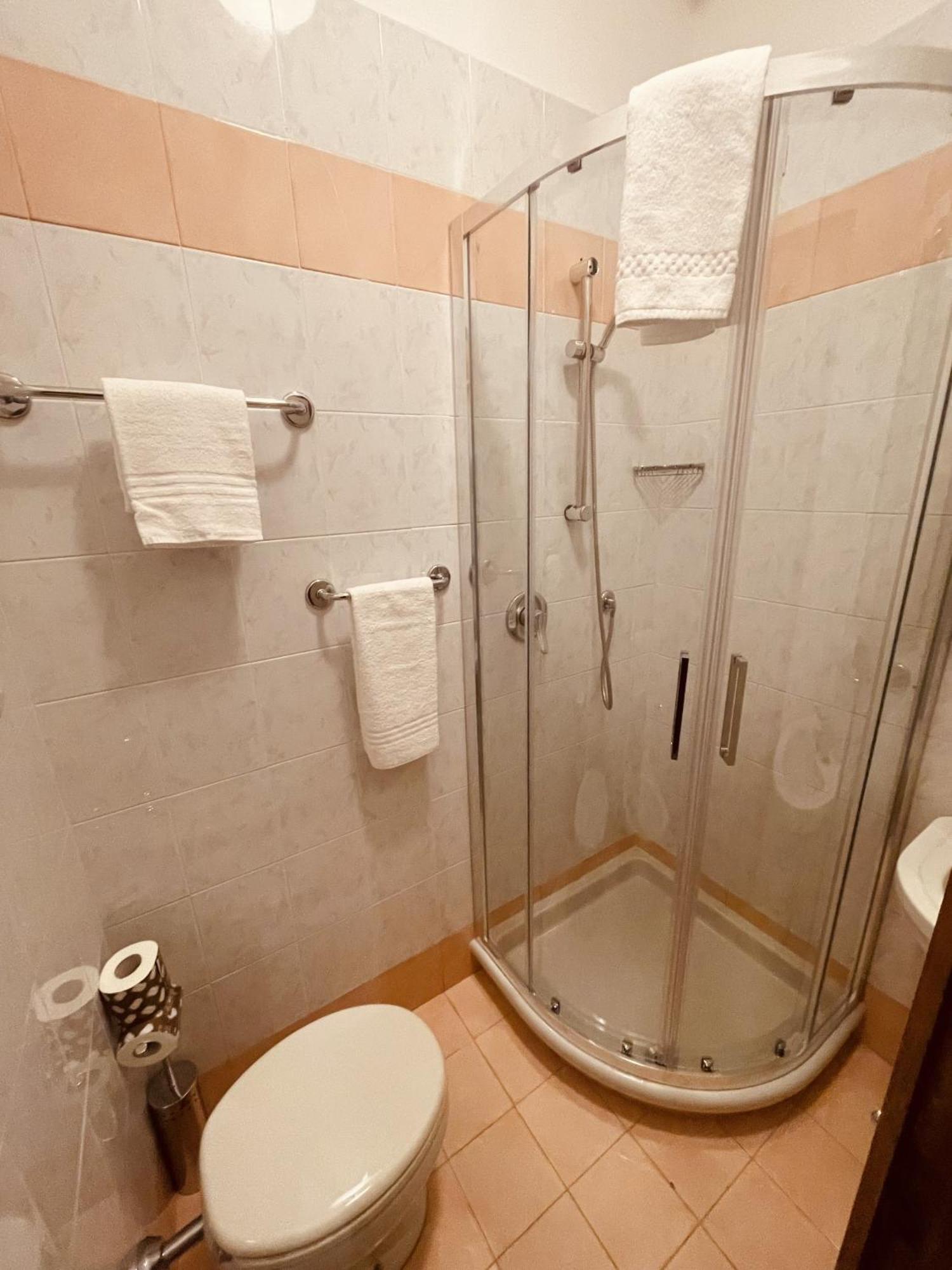 Hotel Broglia Sirmione Bagian luar foto
