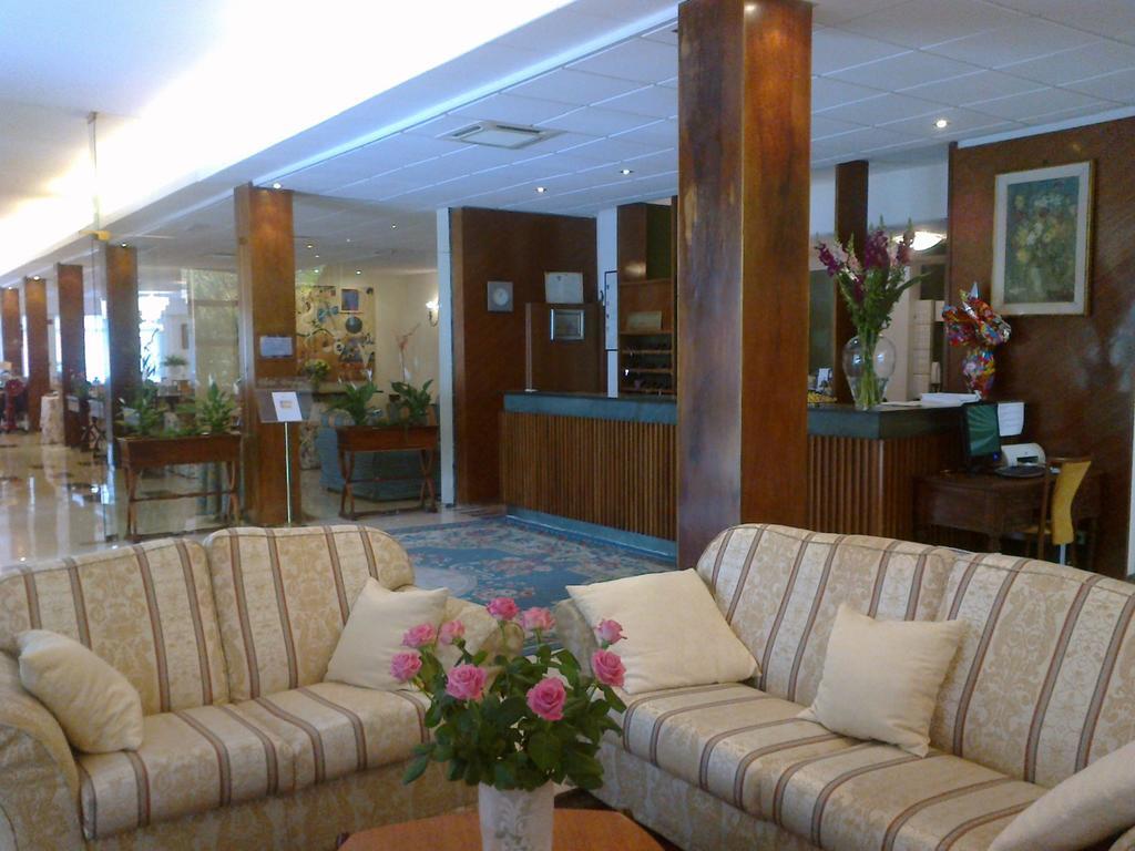 Hotel Broglia Sirmione Bagian luar foto