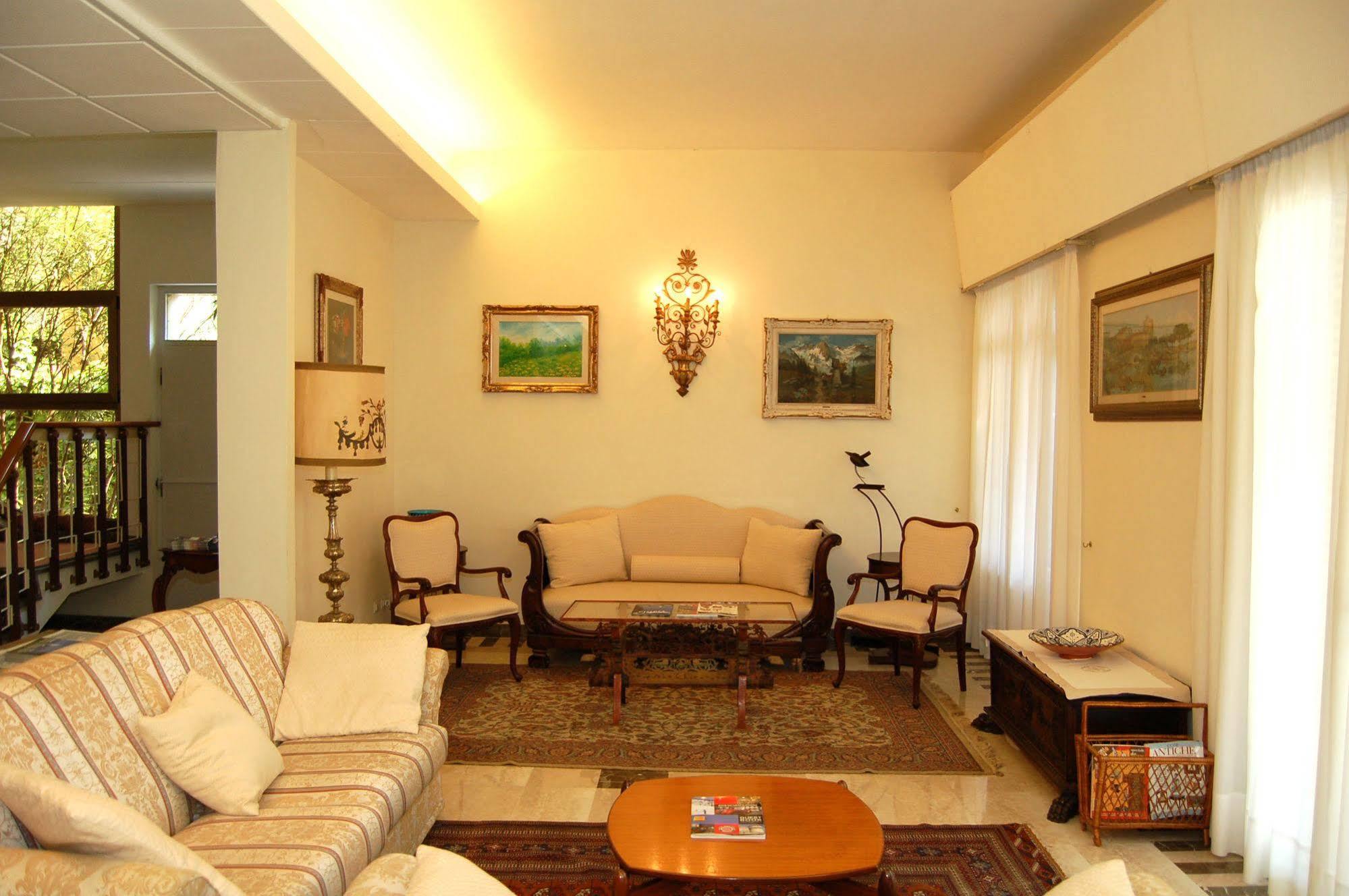 Hotel Broglia Sirmione Bagian luar foto