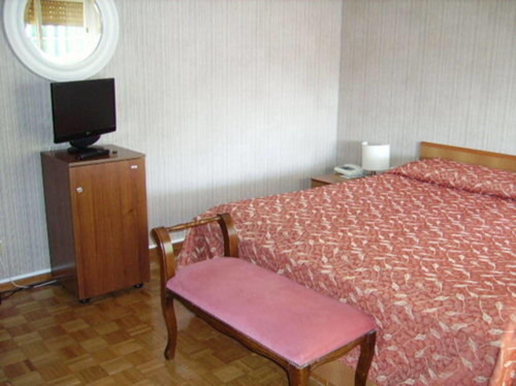 Hotel Broglia Sirmione Bagian luar foto