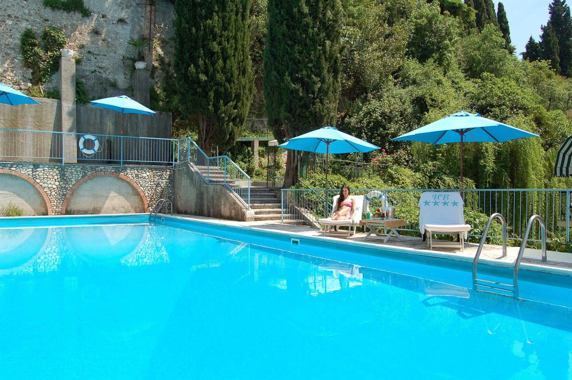 Hotel Broglia Sirmione Bagian luar foto